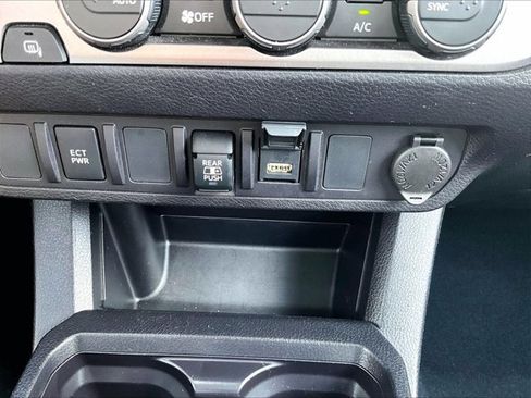 Used 2021 Toyota Tacoma SR5 RWD image 26