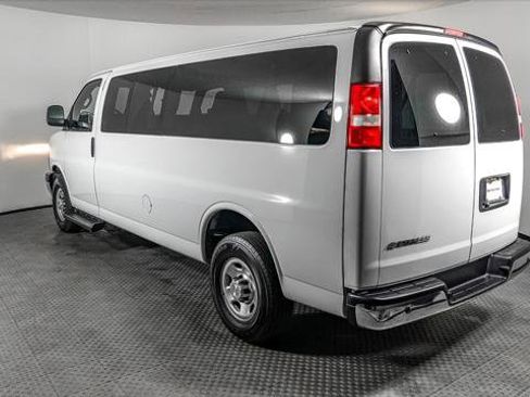 Used 2023 Chevrolet Express 3500 LT w/ LT Preferred Equipment Group RWD image 6