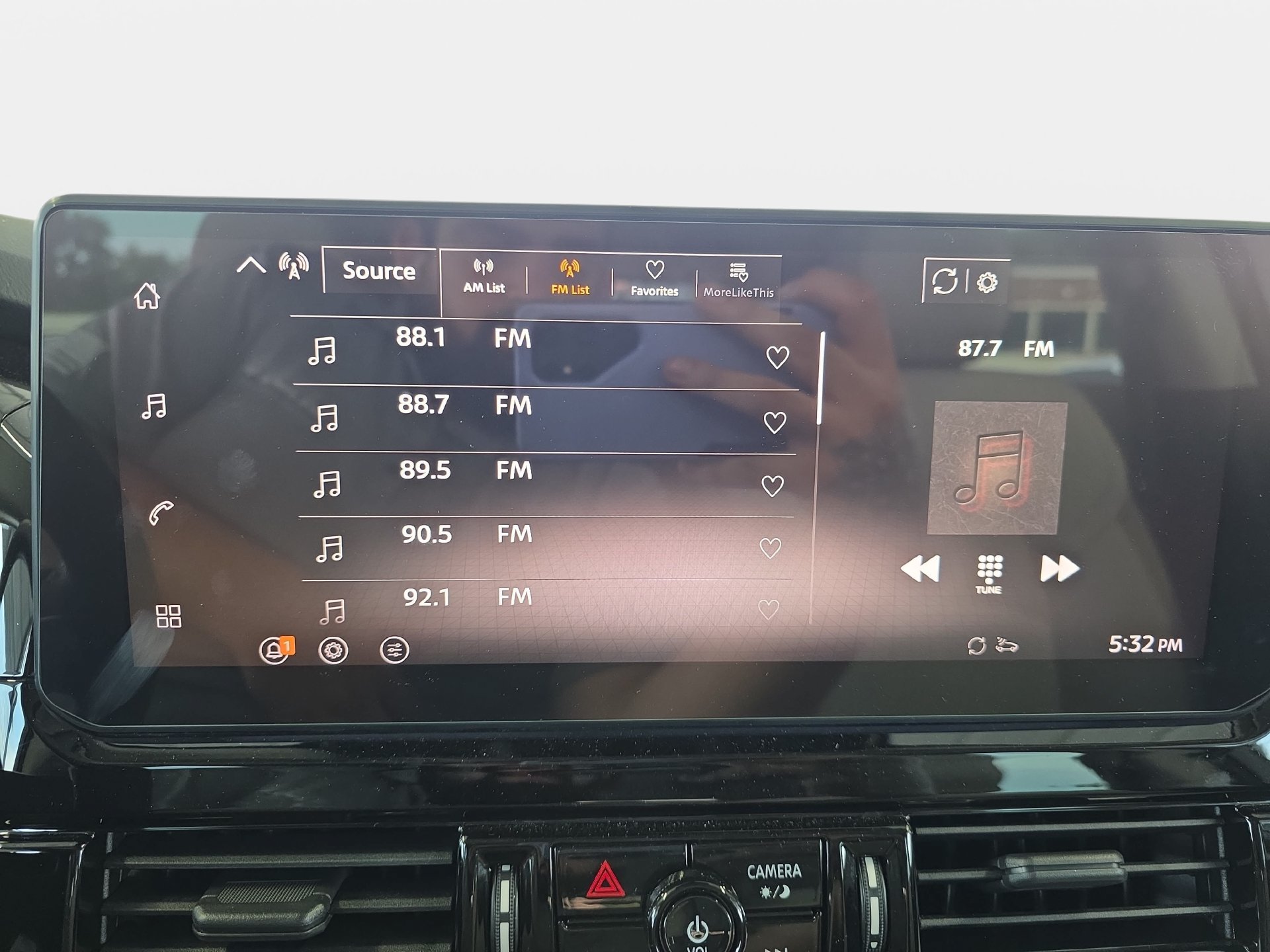 New 2026 Nissan Pathfinder SL w/ Cargo Package FWD image 22