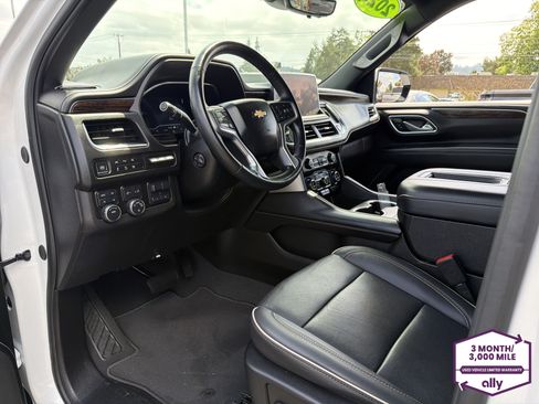 Used 2024 Chevrolet Suburban Premier AWD/4WD image 9