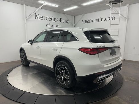 Used 2026 Mercedes-Benz GLC 300 image 5