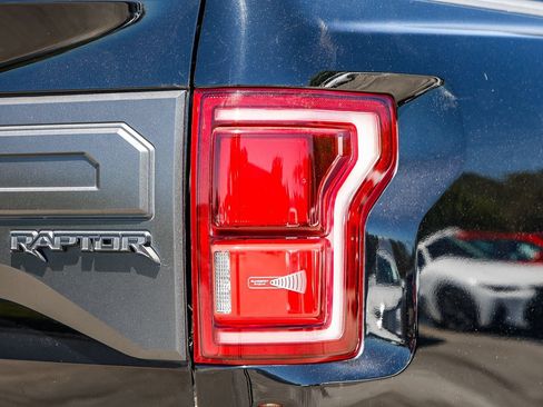 Used 2018 Ford F150 Raptor w/ Equipment Group 802A Luxury AWD/4WD image 8