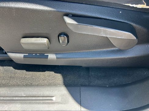Used 2018 Chevrolet Colorado Z71 RWD image 25