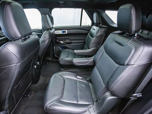 Used 2022 Ford Explorer ST image 24