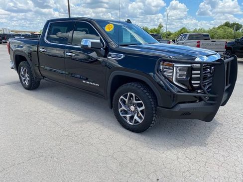 Used 2025 GMC Sierra 1500 SLT AWD/4WD image 8
