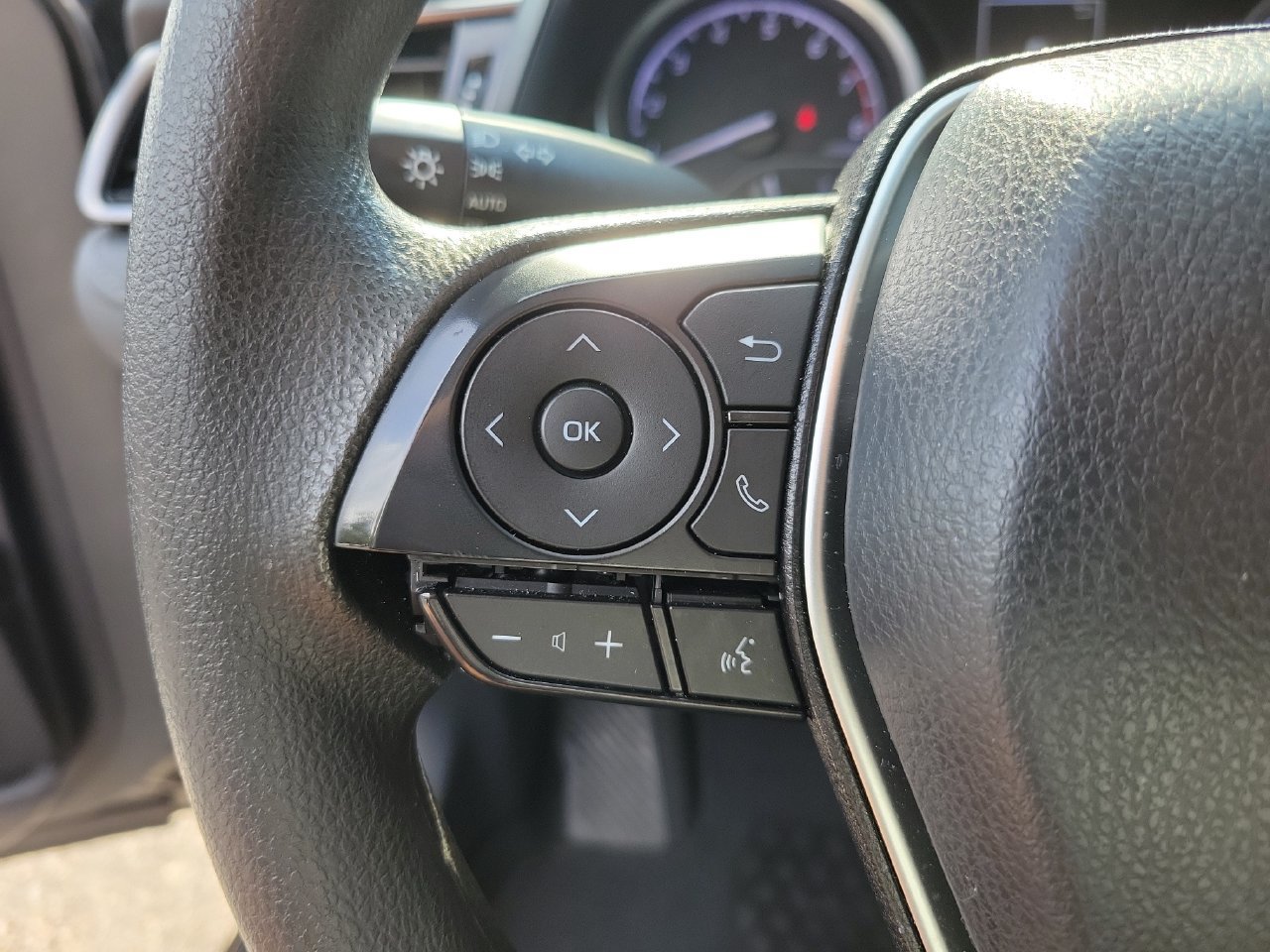 Used 2022 Toyota Camry LE FWD image 19