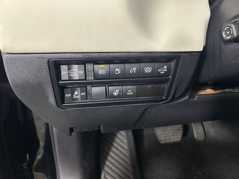 Used 2023 Toyota Tundra Capstone AWD/4WD image 18