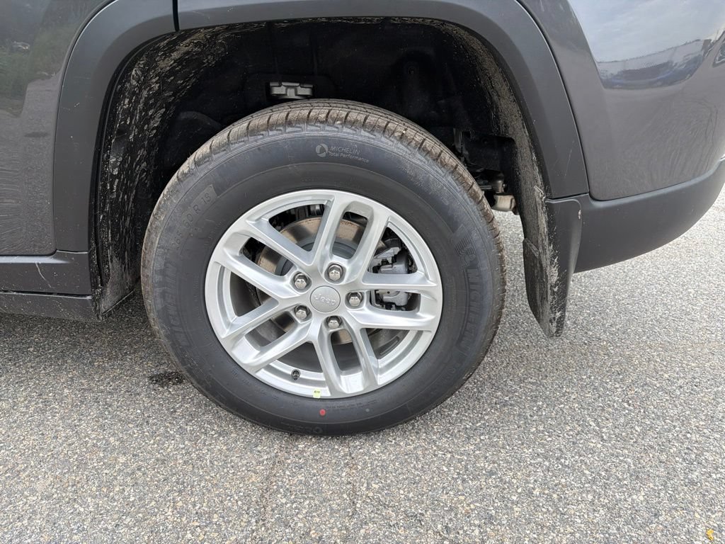 New 2026 Jeep Grand Cherokee Laredo X AWD/4WD image 26