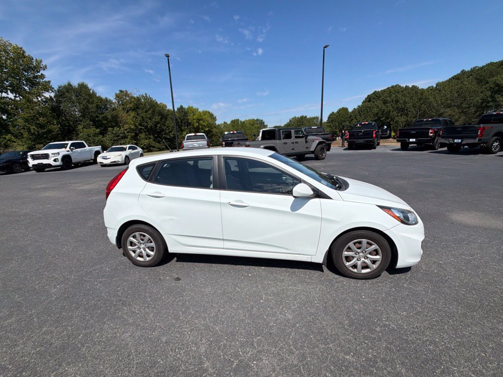 Used 2013 Hyundai Accent GS FWD image 7