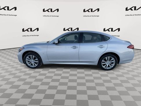 Used 2019 INFINITI Q70 Luxe image 7