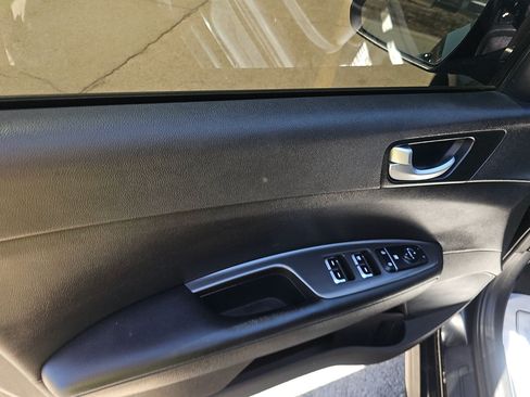 Used 2020 Kia Optima LX FWD image 9