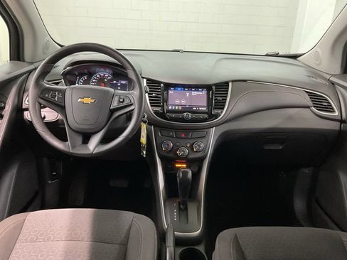 Used 2020 Chevrolet Trax LS w/ Tint and Cruise Package AWD/4WD image 6