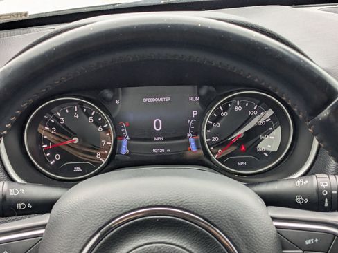 Used 2020 Jeep Compass Limited image 21