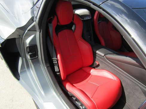 Used 2023 Chevrolet Corvette Z06 RWD image 12