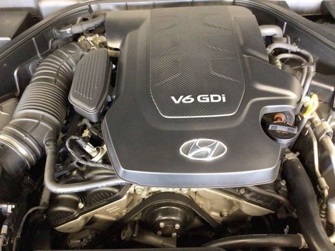 Used 2016 Hyundai Genesis 3.8 RWD image 28