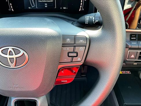 Used 2025 Toyota Camry LE image 24