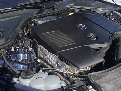 Used 2025 Mercedes-Benz E 350 4MATIC Sedan image 16