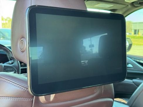 Used 2022 Cadillac Escalade Sport Platinum w/ Heavy-Duty Trailer Package image 35