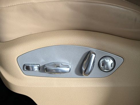 Certified 2023 Porsche Macan AWD/4WD image 28