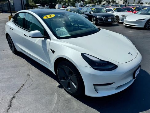 Used 2022 Tesla Model 3 Long Range AWD/4WD image 7