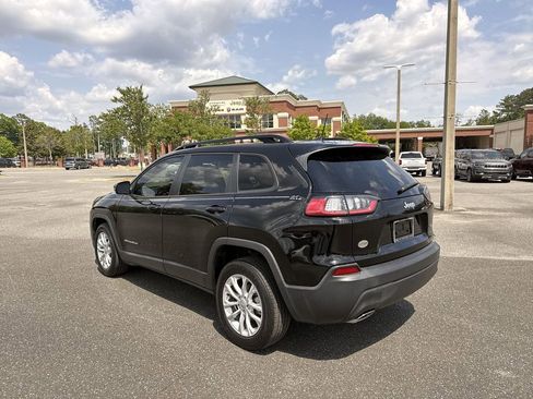 Used 2022 Jeep Cherokee Latitude Lux FWD image 5