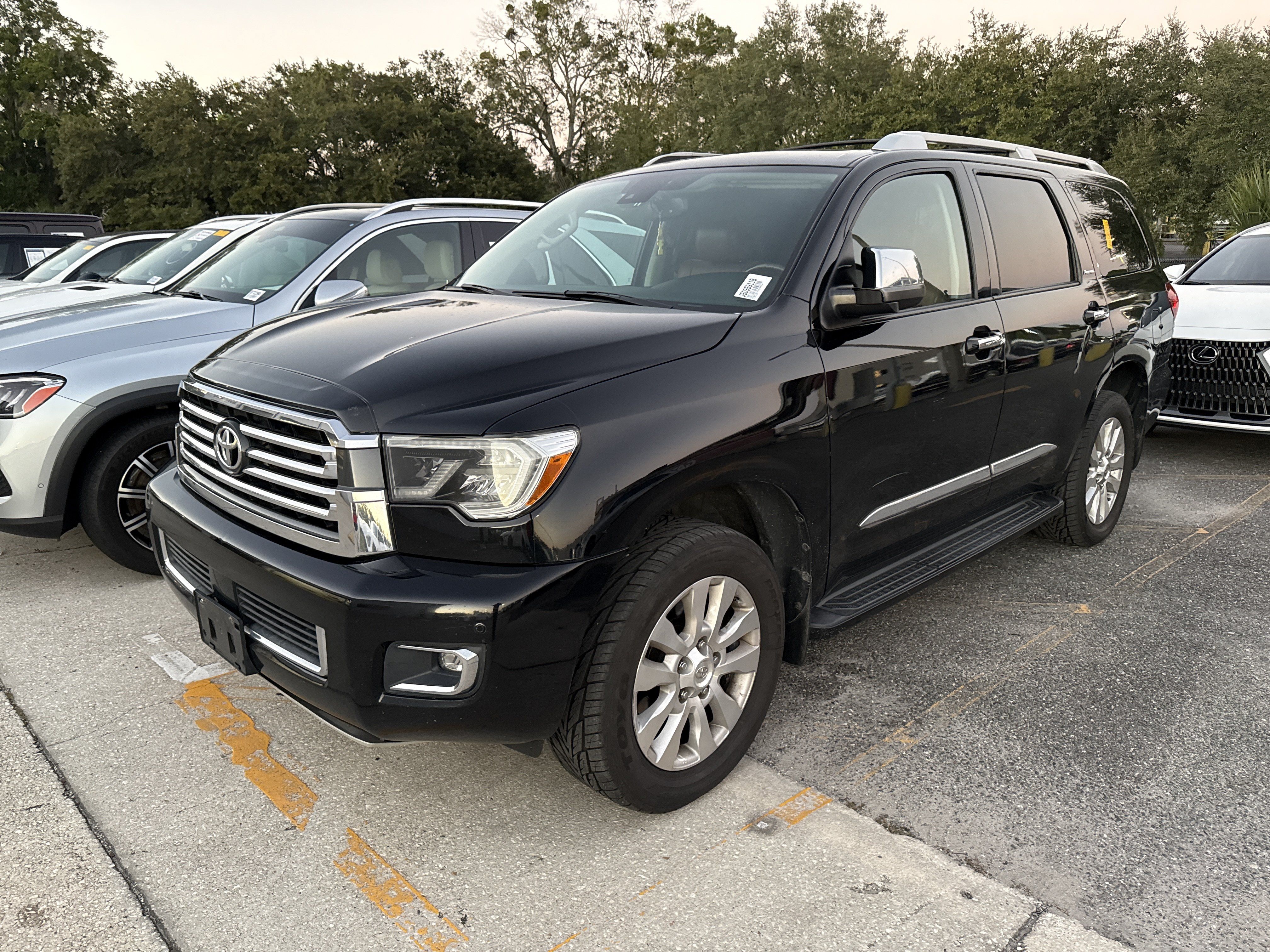 Used 2020 Toyota Sequoia Platinum AWD/4WD image 2