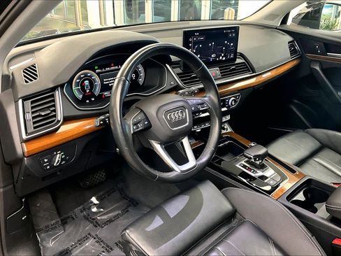 Used 2024 Audi Q5 e Premium Plus w/ Premium Plus Package AWD/4WD image 18