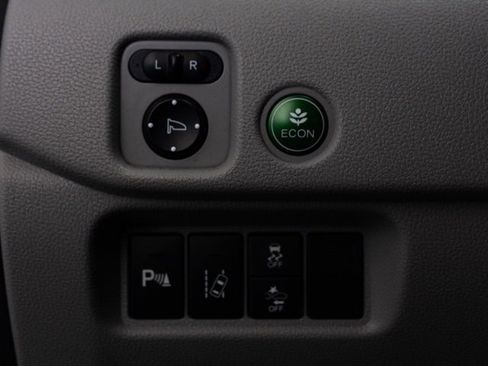 Used 2018 Honda Pilot Touring image 13