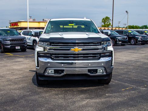 Used 2020 Chevrolet Silverado 1500 LTZ w/ LTZ Premium Package AWD/4WD image 2