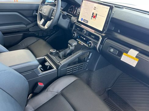 New 2026 Toyota 4Runner Limited AWD/4WD image 13