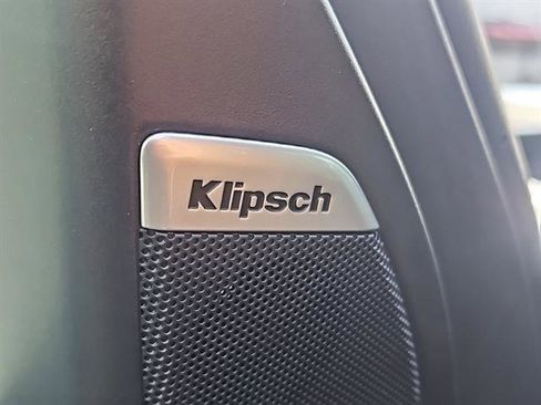 New 2025 Nissan Armada SL w/ Captain's Chari Seat Package image 9