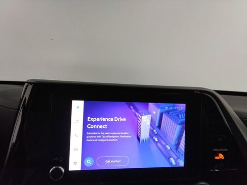 Used 2024 Toyota Highlander LE image 24