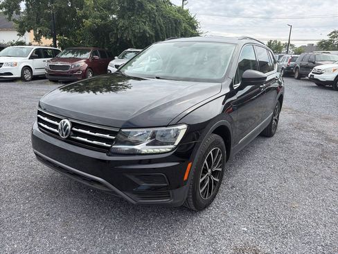 Used 2021 Volkswagen Tiguan SE FWD image 1