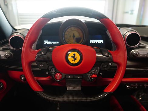 Used 2021 Ferrari F8 Tributo image 19