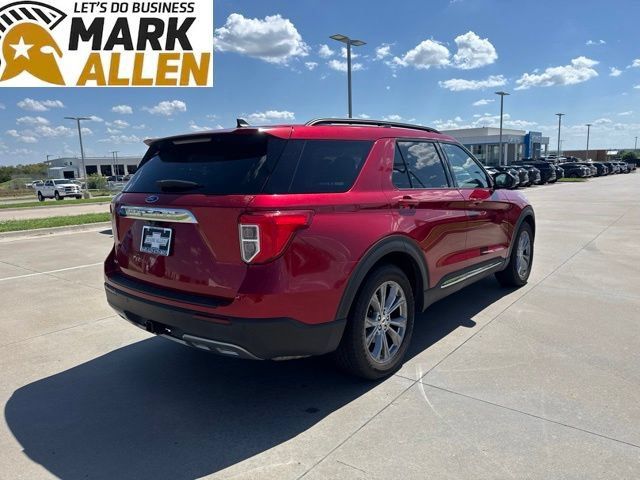 Used 2023 Ford Explorer XLT w/ Equipment Group 202A RWD image 5