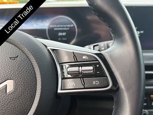 Used 2024 Kia Seltos EX FWD image 16