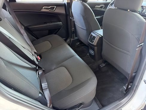Used 2026 Kia Sportage LX FWD image 31
