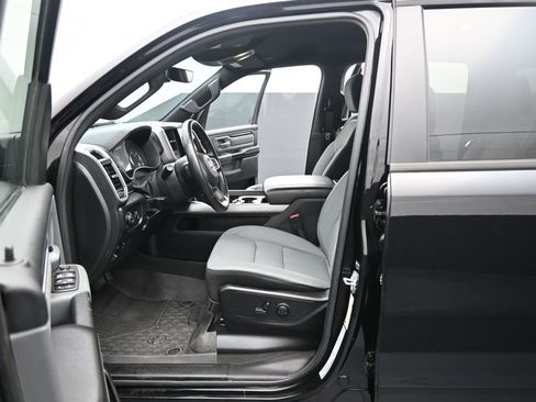 Used 2022 RAM 1500 Big Horn AWD/4WD image 10