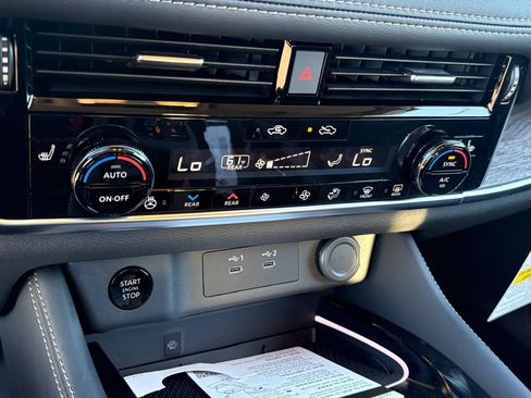 New 2026 Nissan Rogue Platinum image 17