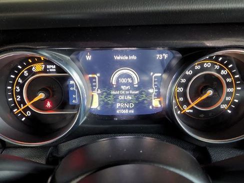 Used 2021 Jeep Wrangler Unlimited Sahara image 27