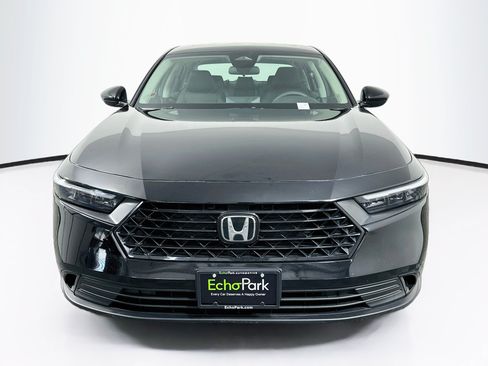 Used 2025 Honda Accord SE image 2