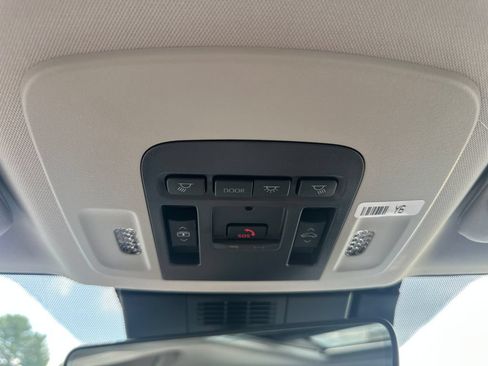 Used 2026 Toyota Camry XLE AWD/4WD image 30