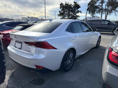 Used 2020 Lexus IS 300 image 4