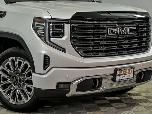 Certified 2025 GMC Sierra 1500 Denali Ultimate AWD/4WD image 2