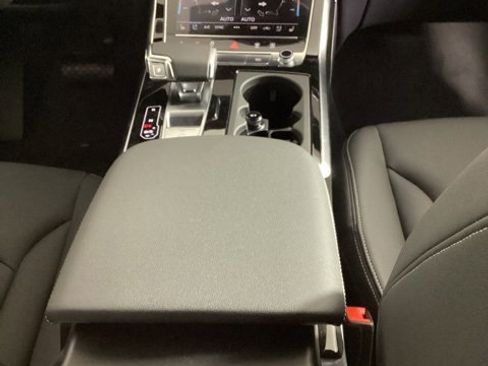 New 2026 Audi Q8 Premium Plus image 21