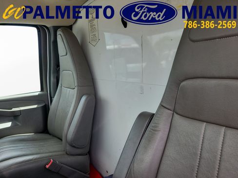 Used 2021 GMC Savana 3500 Extended w/ Power Convenience Package RWD image 13