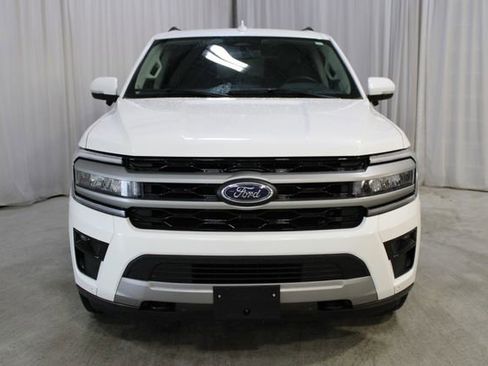 Used 2024 Ford Expedition XLT AWD/4WD image 29