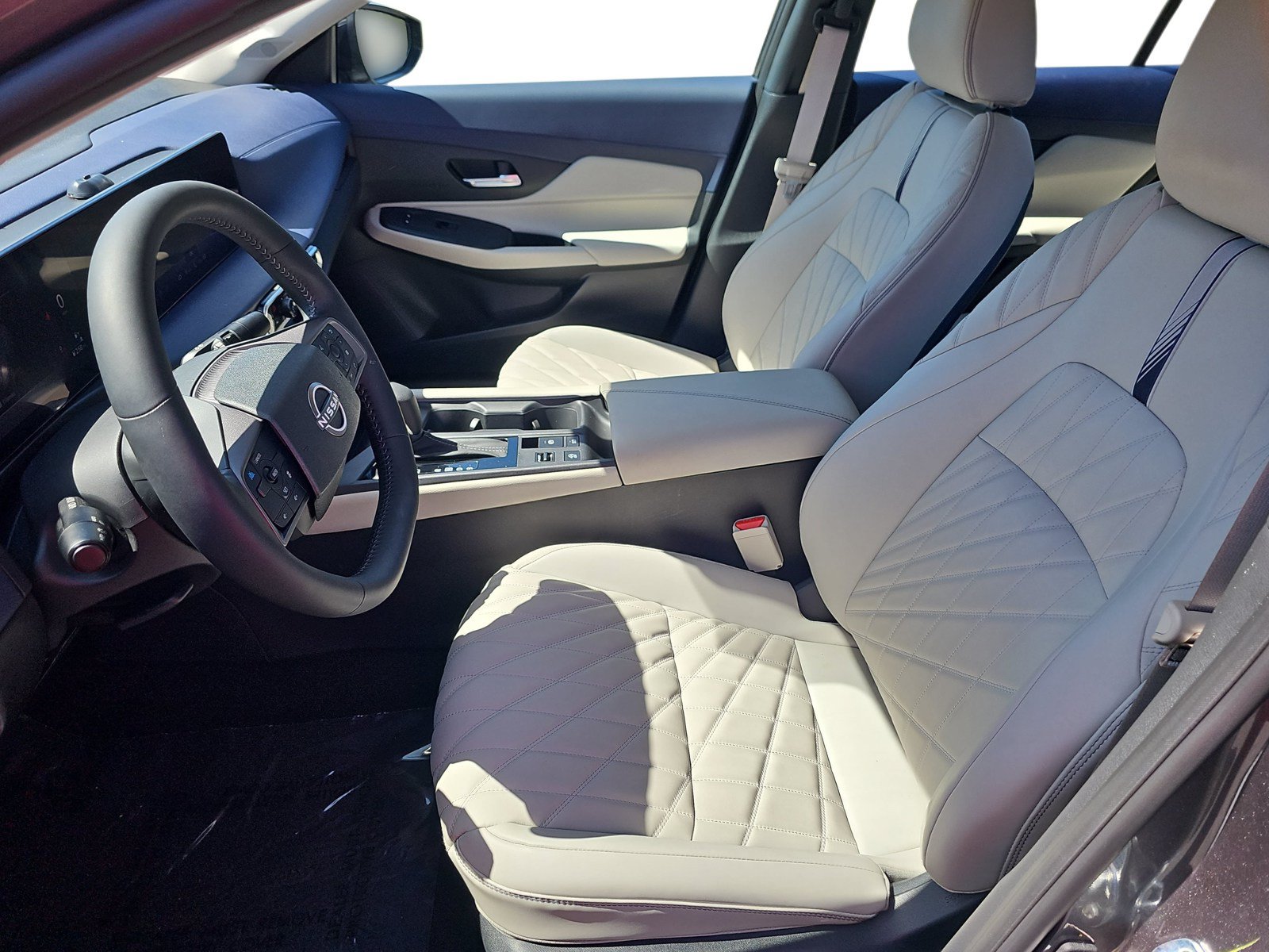 Used 2026 Nissan Sentra SL w/ Floor Mat Package FWD image 12