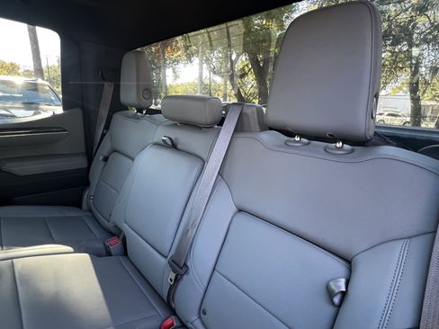 Used 2022 Chevrolet Silverado 1500 LTZ image 33