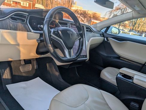 Used 2013 Tesla Model S image 30